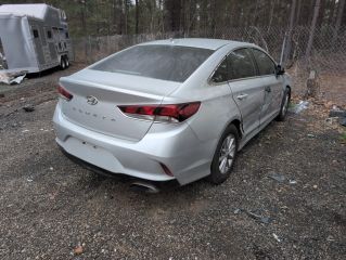 2018 Hyundai Sonata SE - Exterior Rear Right Corner Image